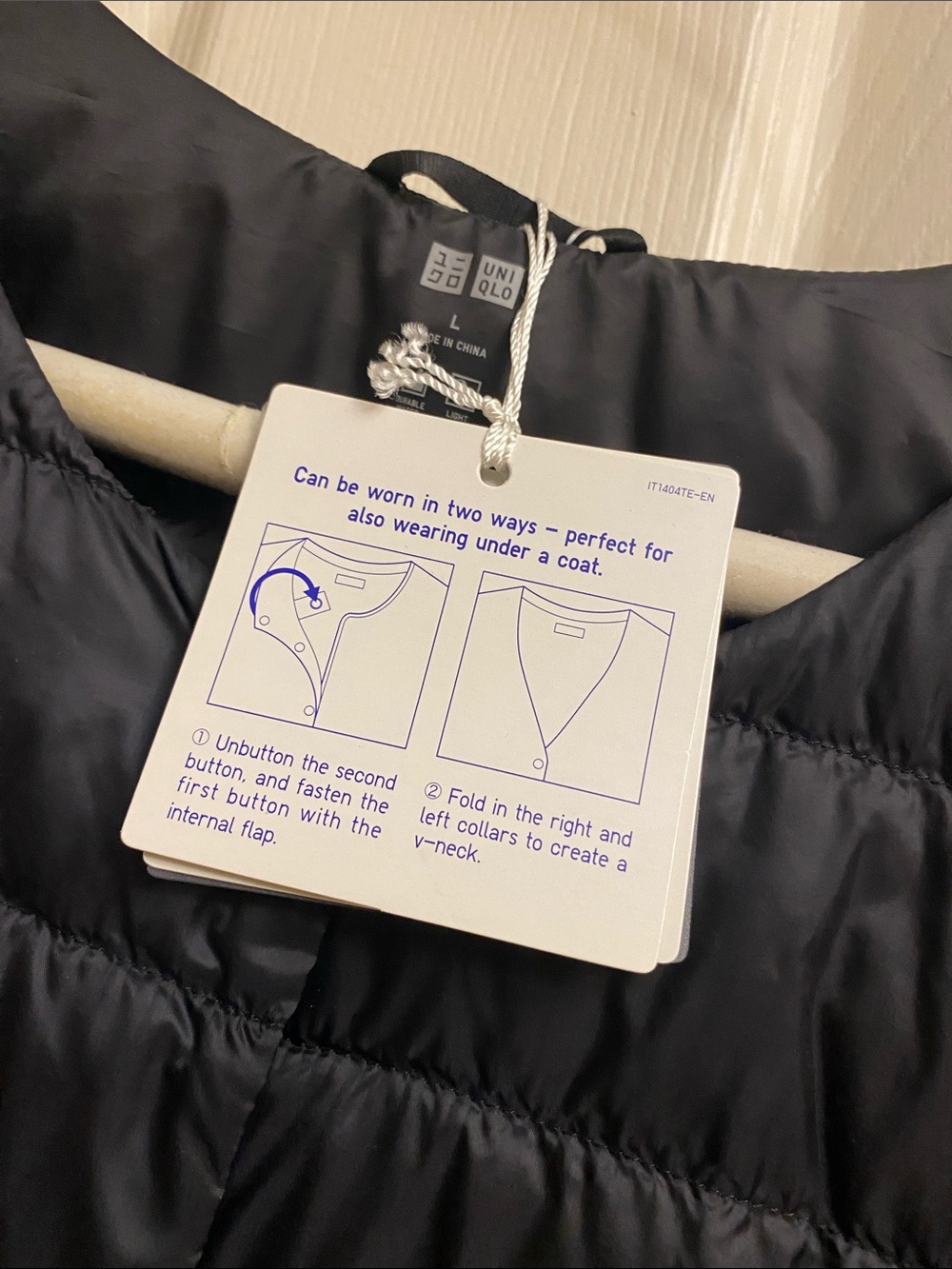 NWT Uniqlo Short Sleeve Puffer Jacket Vest L - Picture 3 of 6